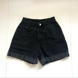 Vintage 90’s black high waist “mom” shorts